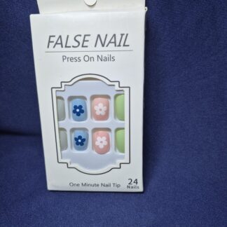 Pastel Daisy Print Press-On Nail Set